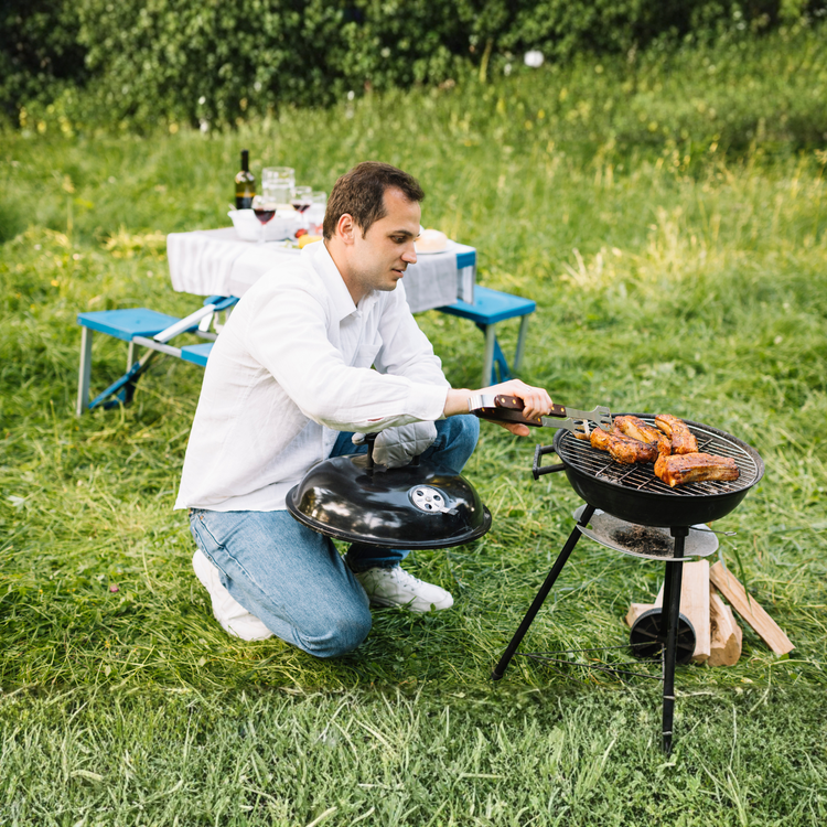 The Ultimate Guide to Choosing the Perfect Grill for Your Backyard